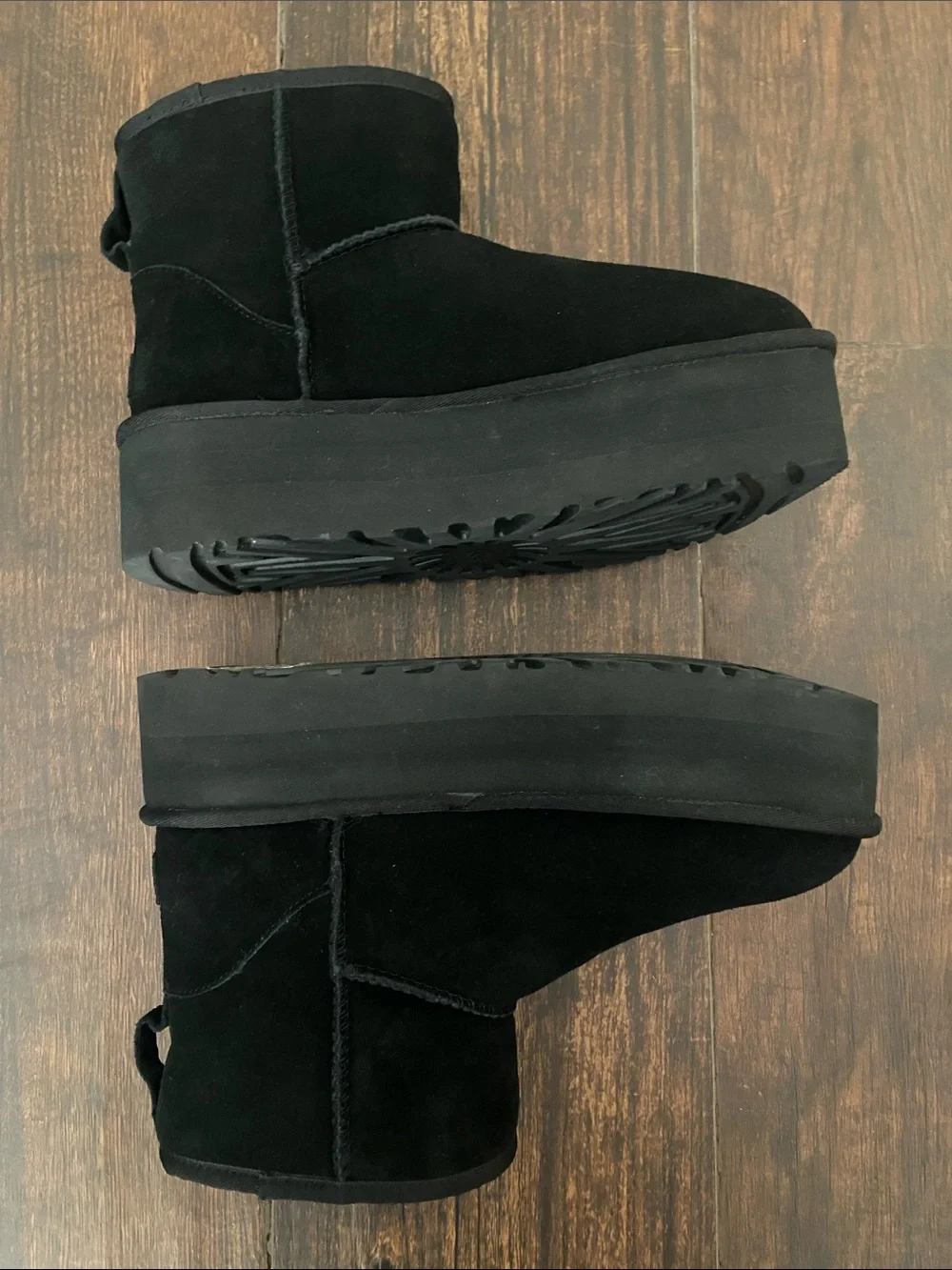 UGG Black Suede Platform Mini Shearling Winter Boots, size 9